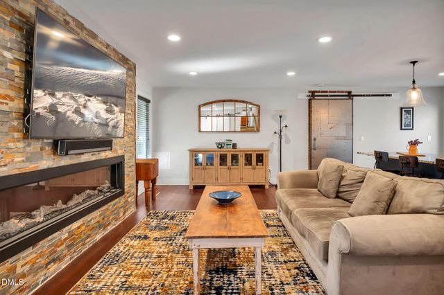 1 Emily Road, Chapel Hill, NC 27514