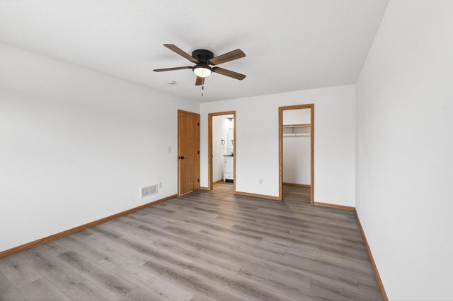5127 84th Court N, Brooklyn Park, MN 55443