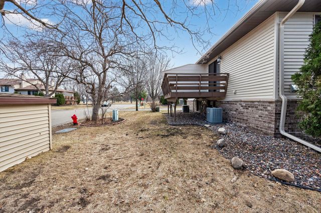 5127 84th Court N, Brooklyn Park, MN 55443