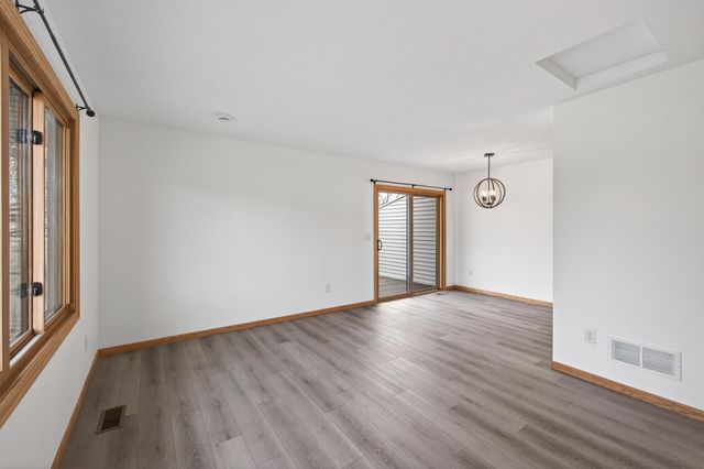 5127 84th Court N, Brooklyn Park, MN 55443