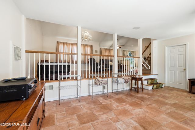 18 Barbara Lane, Oakhurst, NJ 07755