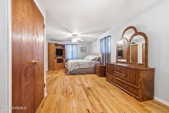 18 Barbara Lane, Oakhurst, NJ 07755