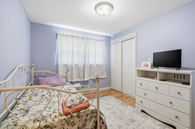 18 Barbara Lane, Oakhurst, NJ 07755