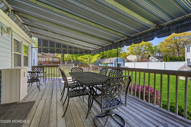 18 Barbara Lane, Oakhurst, NJ 07755