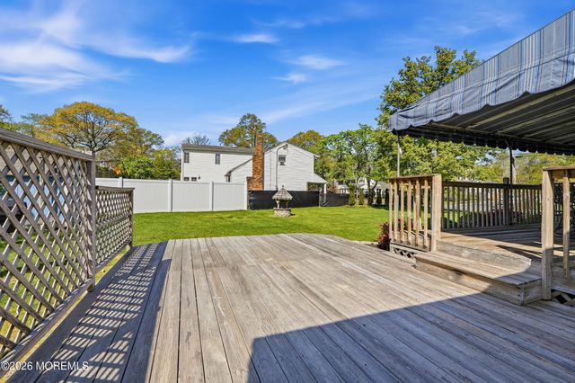 18 Barbara Lane, Oakhurst, NJ 07755