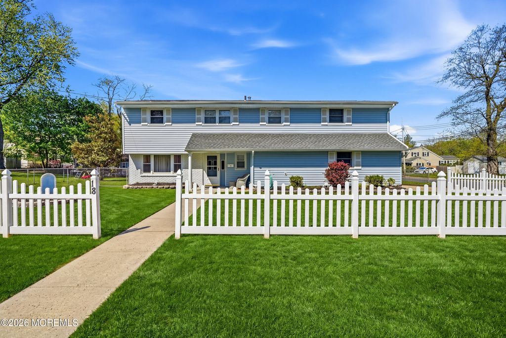 18 Barbara Lane, Oakhurst, NJ 07755