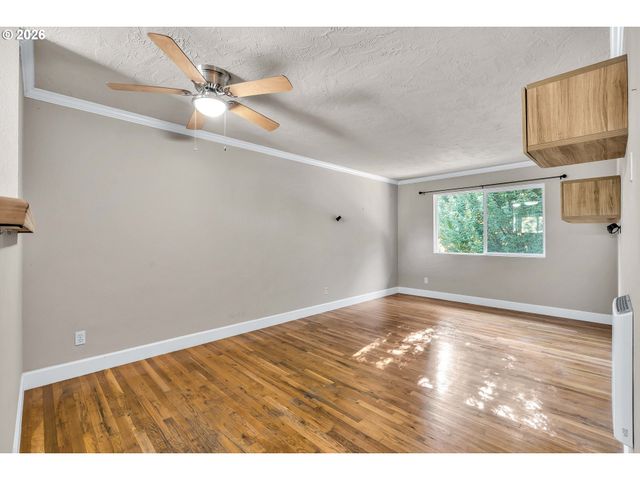 9333 N LOMBARD St 19, Portland, OR 97203