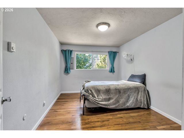 9333 N LOMBARD St 19, Portland, OR 97203