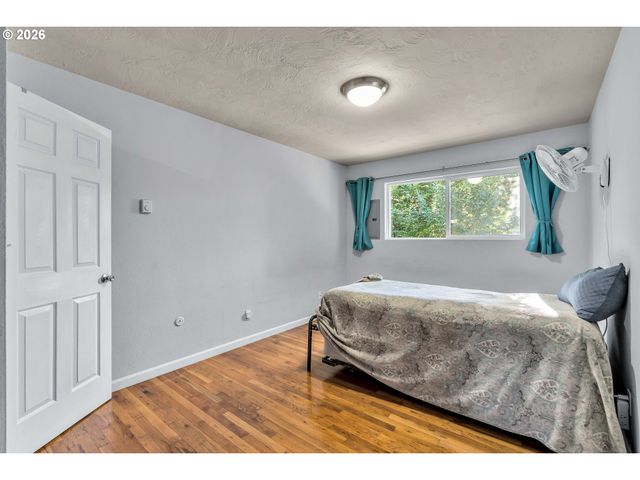 9333 N LOMBARD St 19, Portland, OR 97203