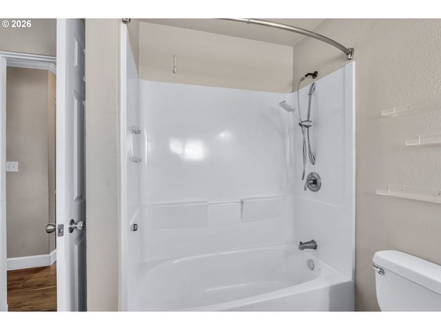 9333 N LOMBARD St 19, Portland, OR 97203