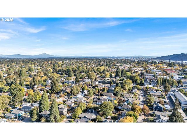 9333 N LOMBARD St 19, Portland, OR 97203