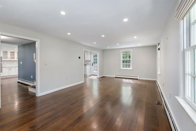 135 Raleigh Tavern Lane, North Andover, MA 01845