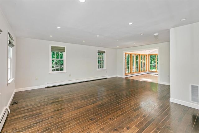 135 Raleigh Tavern Lane, North Andover, MA 01845