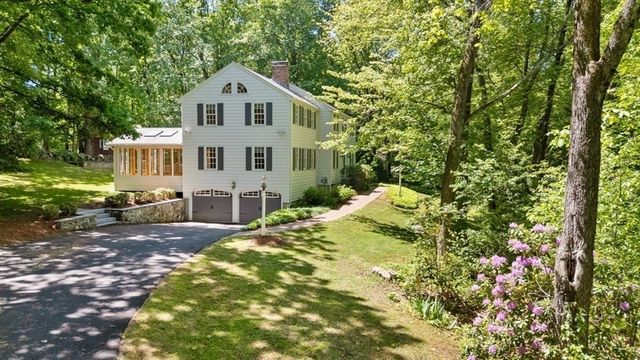 135 Raleigh Tavern Lane, North Andover, MA 01845