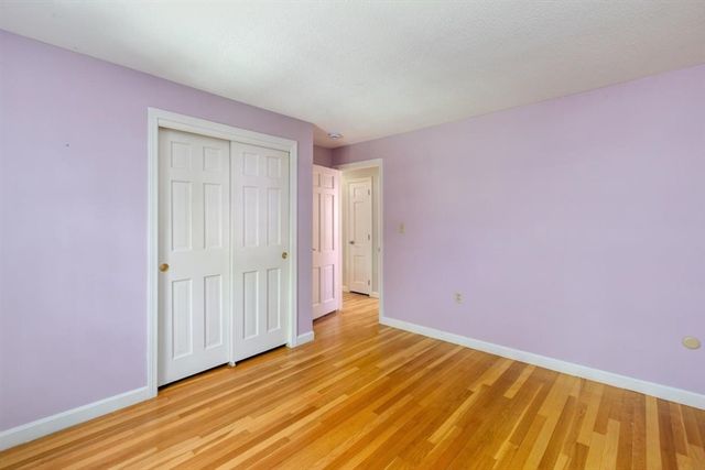 135 Raleigh Tavern Lane, North Andover, MA 01845