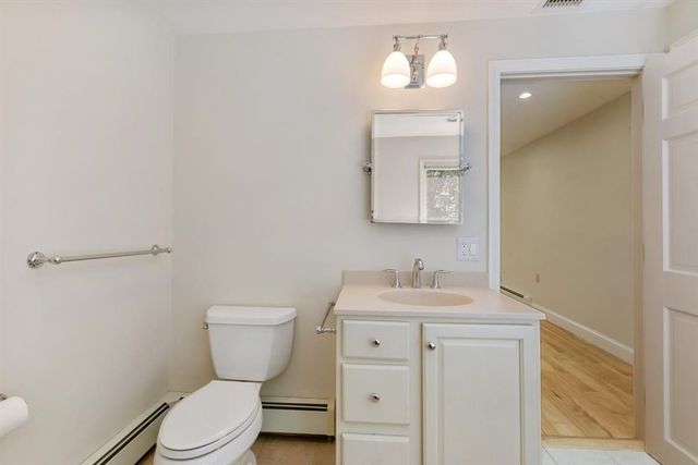 135 Raleigh Tavern Lane, North Andover, MA 01845