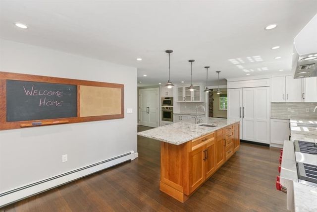 135 Raleigh Tavern Lane, North Andover, MA 01845