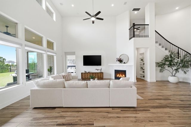 11006 White Caterpillar Drive, Cypress, TX 77433