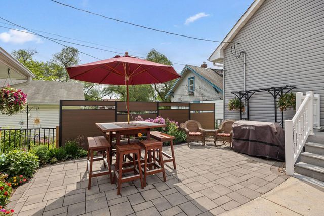 1281 3rd Street E, Saint Paul, MN 55106
