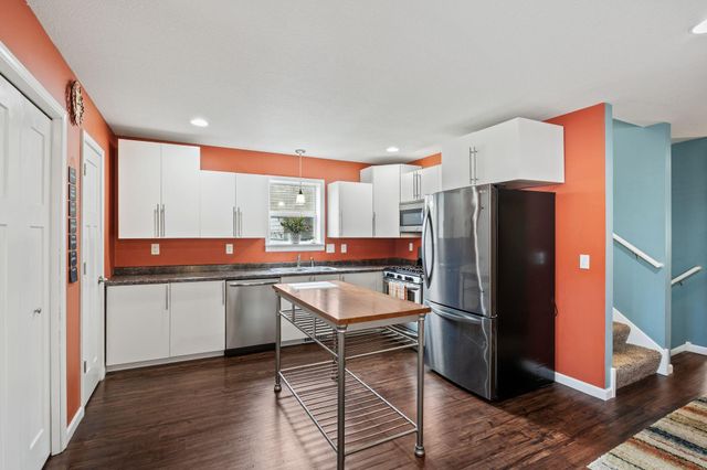 1281 3rd Street E, Saint Paul, MN 55106