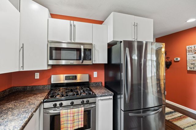 1281 3rd Street E, Saint Paul, MN 55106