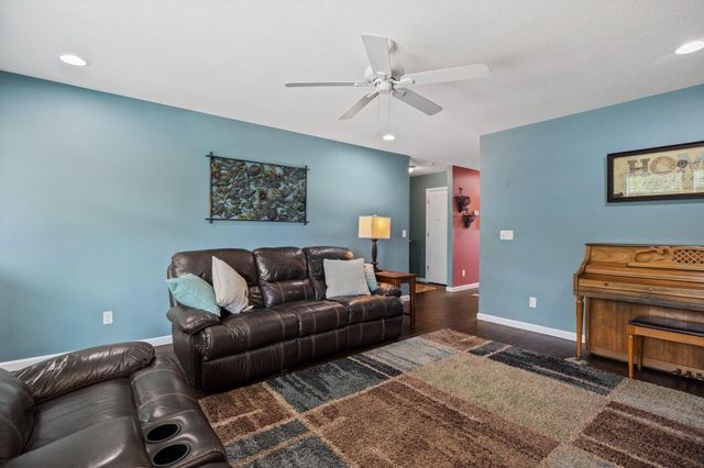 1281 3rd Street E, Saint Paul, MN 55106