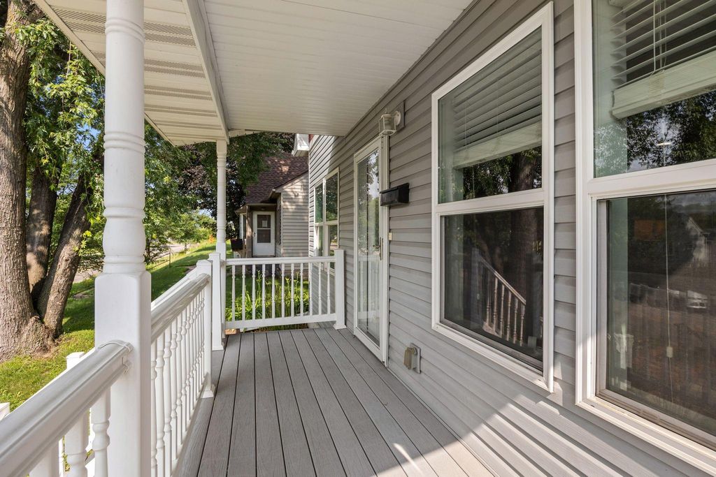 1281 3rd Street E, Saint Paul, MN 55106 — photo 5