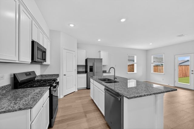 2315 Buffalo Bayou Way, Crandall, TX 75114