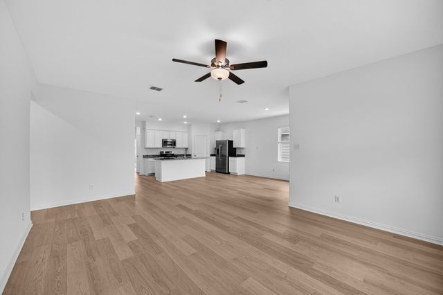 2315 Buffalo Bayou Way, Crandall, TX 75114