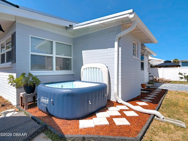 204 Osceola Avenue, Ormond Beach, FL 32176