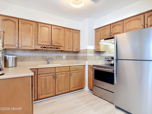 204 Osceola Avenue, Ormond Beach, FL 32176