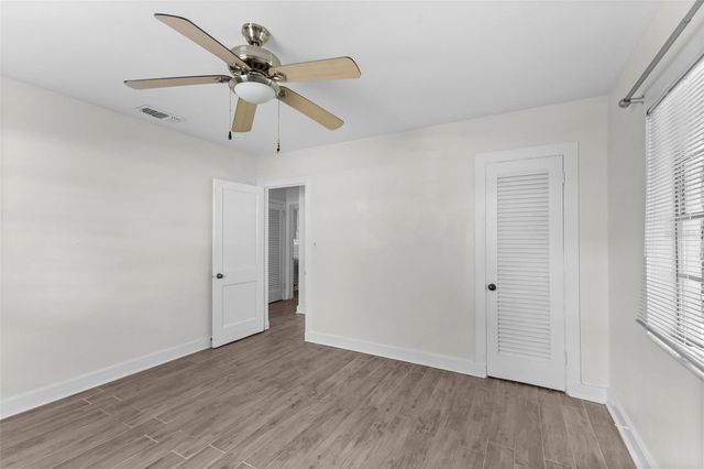 4010 W ANGELES STREET, Tampa, FL 33629
