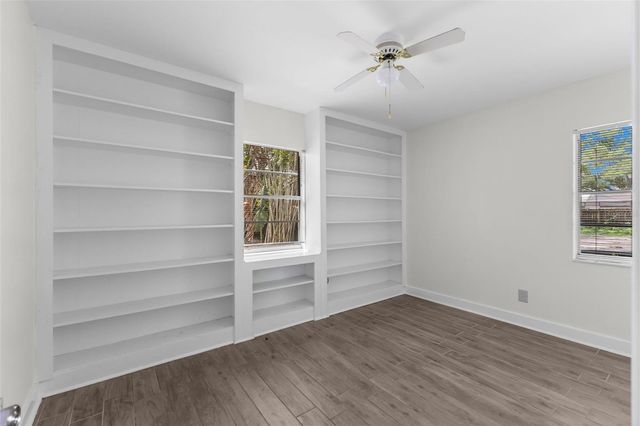 4010 W ANGELES STREET, Tampa, FL 33629