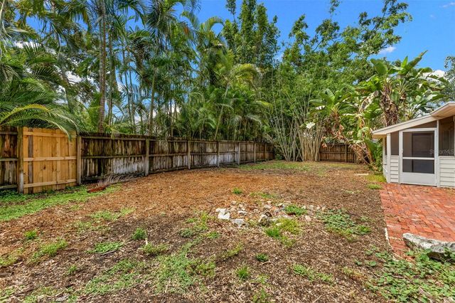 4010 W ANGELES STREET, Tampa, FL 33629