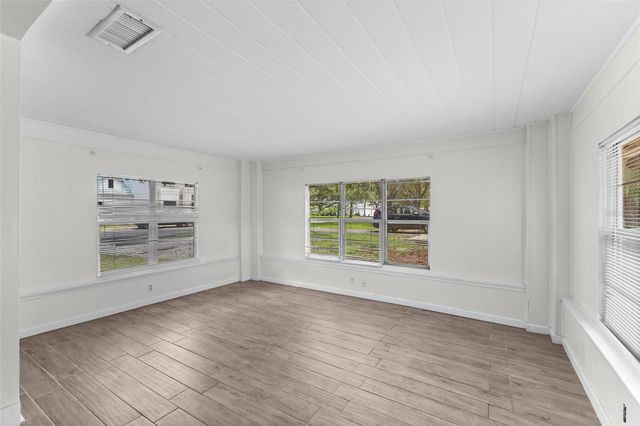 4010 W ANGELES STREET, Tampa, FL 33629