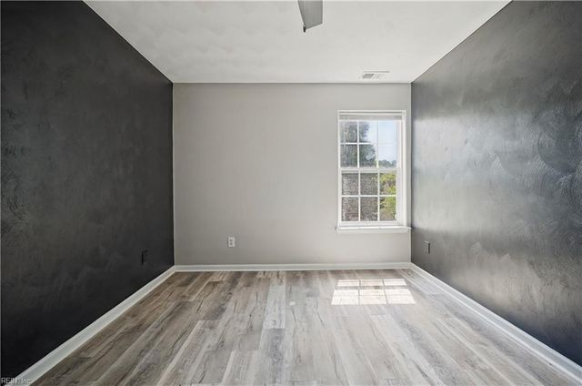 8236 Lee Hall AVE, Suffolk, VA 23435