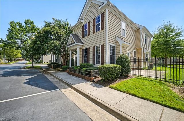 8236 Lee Hall AVE, Suffolk, VA 23435