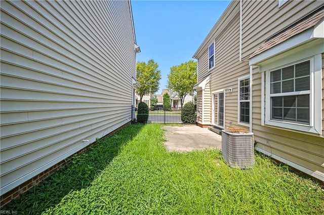 8236 Lee Hall AVE, Suffolk, VA 23435