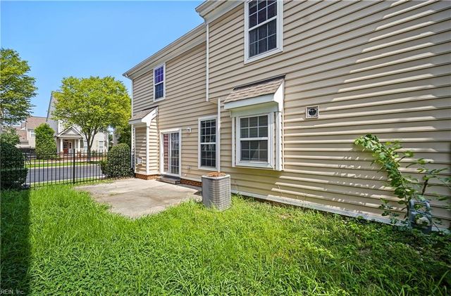 8236 Lee Hall AVE, Suffolk, VA 23435