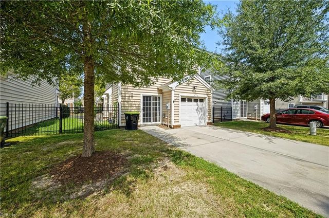 8236 Lee Hall AVE, Suffolk, VA 23435