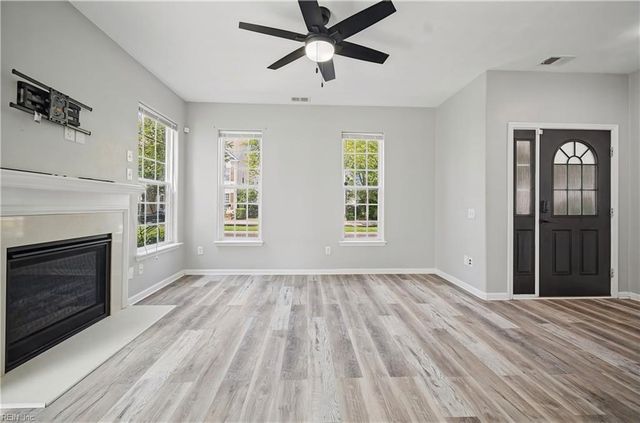 8236 Lee Hall AVE, Suffolk, VA 23435