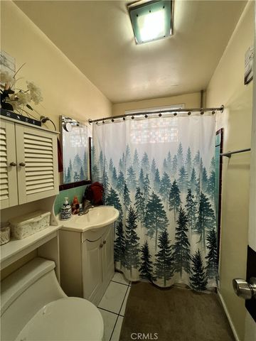 828 N Angeleno, Azusa, CA 91702