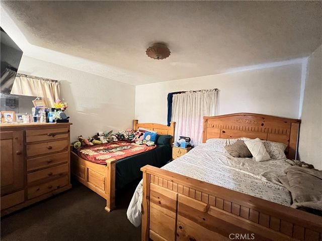 828 N Angeleno, Azusa, CA 91702