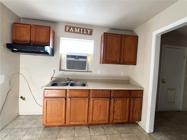 828 N Angeleno, Azusa, CA 91702