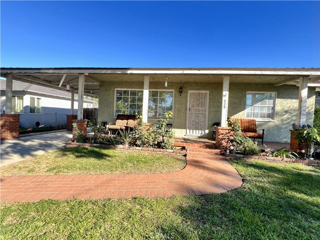 828 N Angeleno, Azusa, CA 91702