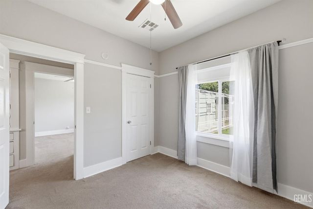 2416 Sunset Avenue, Bakersfield, CA 93304