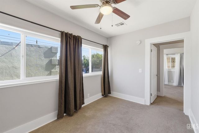 2416 Sunset Avenue, Bakersfield, CA 93304