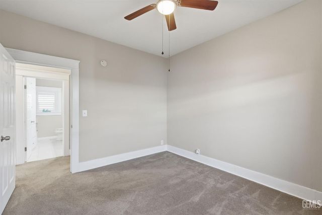2416 Sunset Avenue, Bakersfield, CA 93304