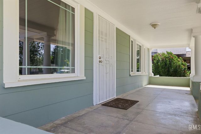 2416 Sunset Avenue, Bakersfield, CA 93304