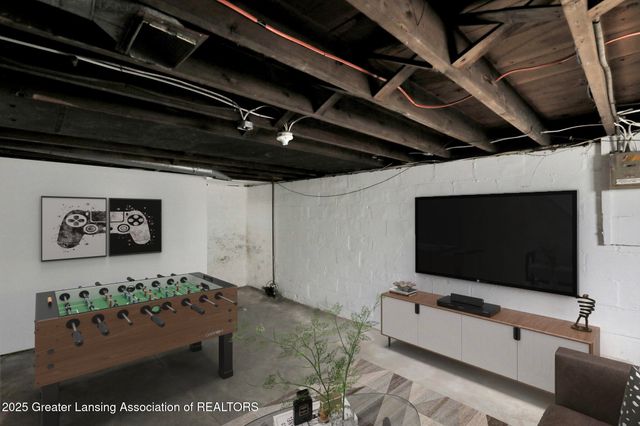 1428 E Cesar E Chavez Avenue, Lansing, MI 48906